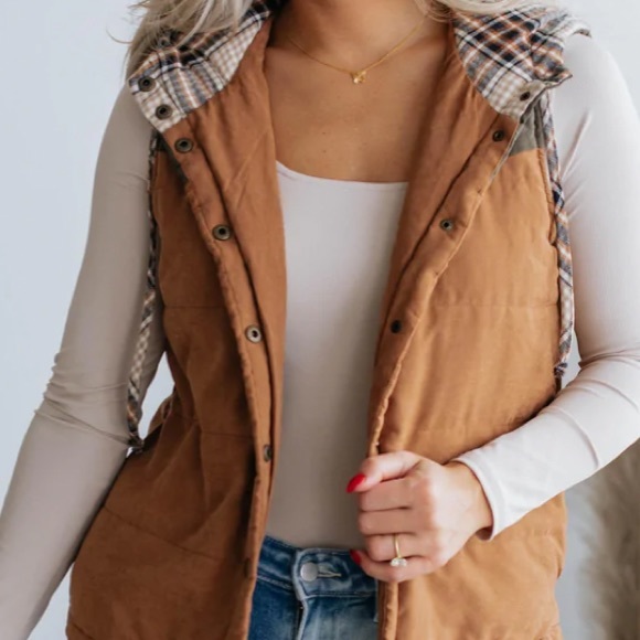 NWT Hem & Thread Plaid Contrast Camel Puffer Hooded Vest Hoodie - Picture 2 of 7